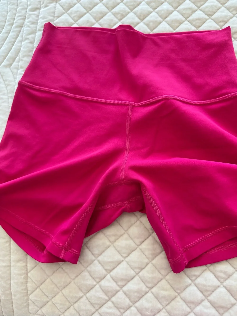 Lulu Align High-Waist Pink  shorts